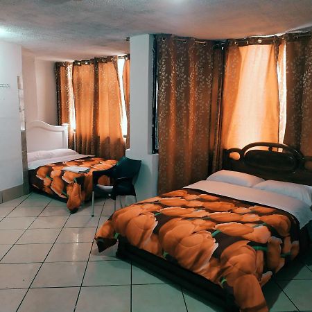 Hostal Ajavi Del Sur Quito Bagian luar foto