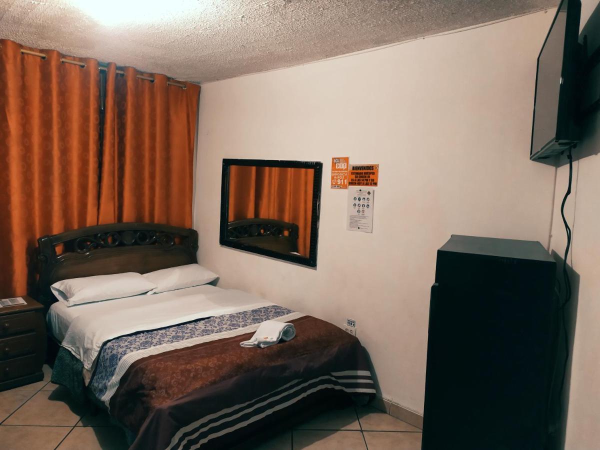 Hostal Ajavi Del Sur Quito Bagian luar foto